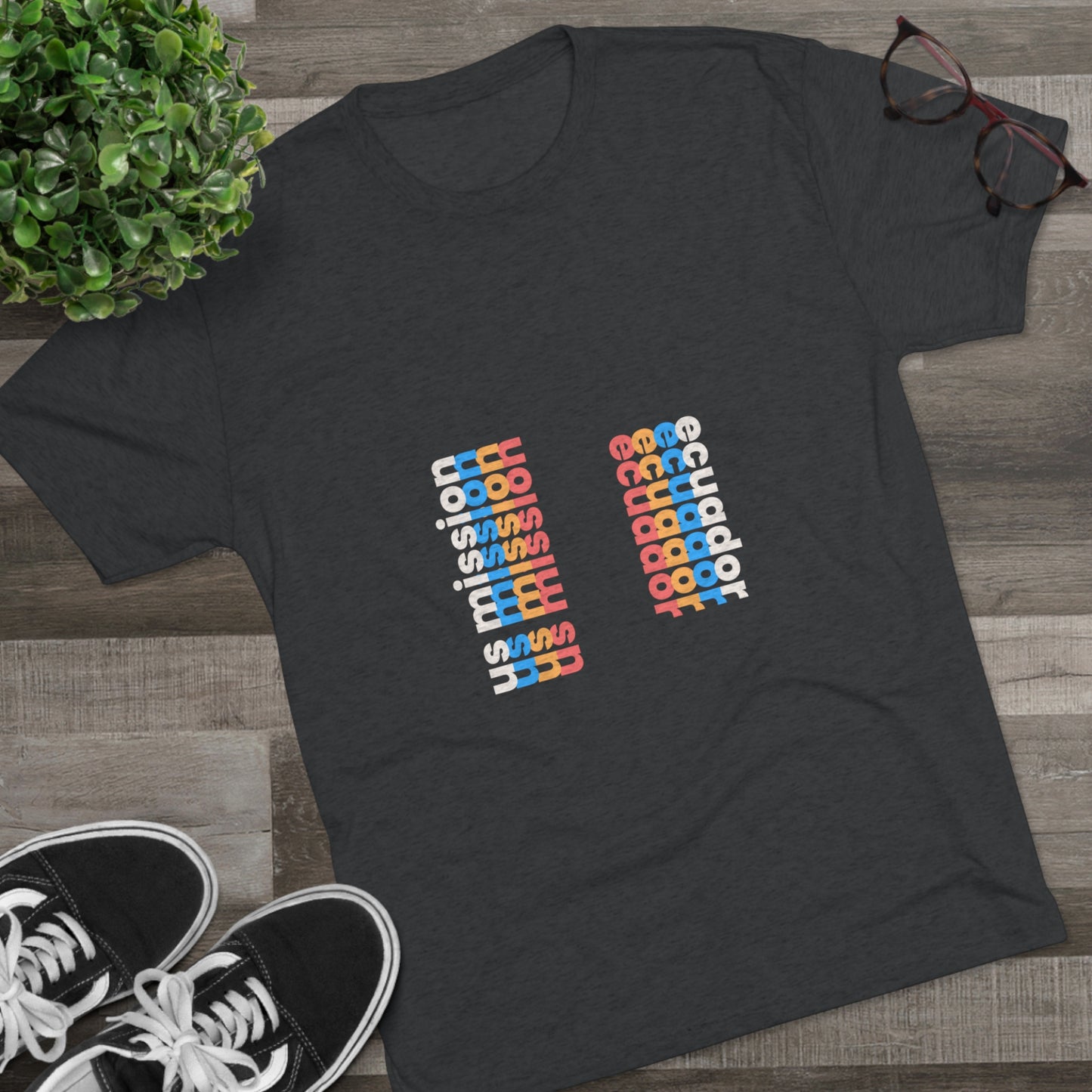 Retro Verso T-Shirt: Ecuador