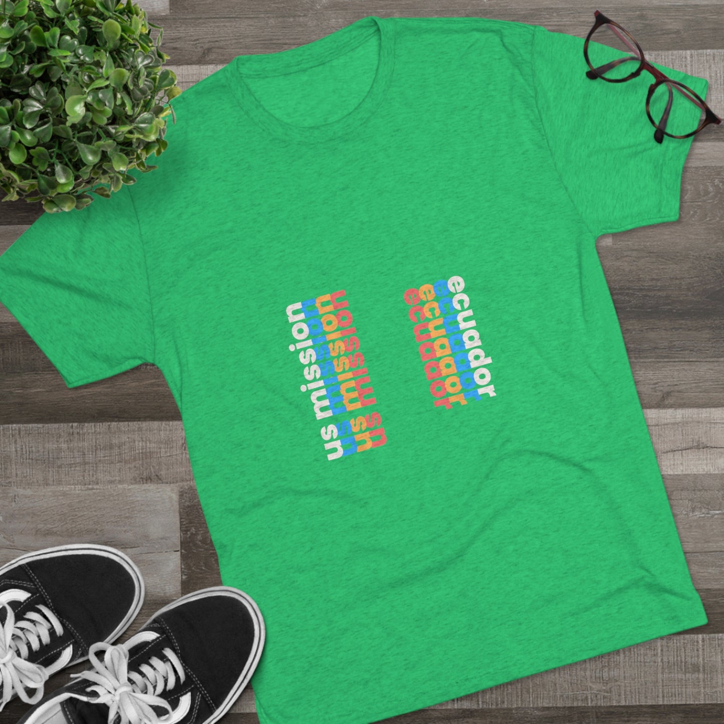 Retro Verso T-Shirt: Ecuador
