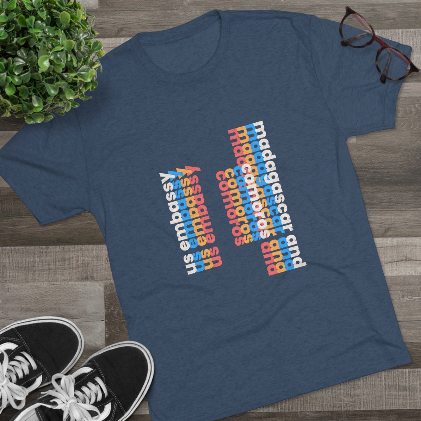 Retro Verso T-Shirt: Madagascar