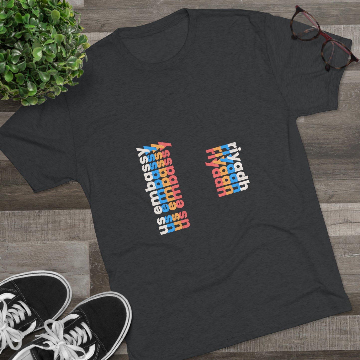Retro Verso T-Shirt: Riyadh