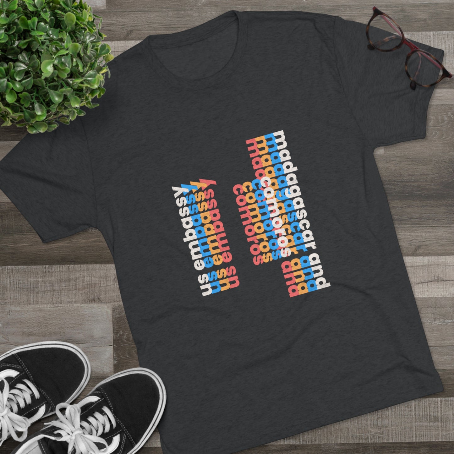 Retro Verso T-Shirt: Madagascar
