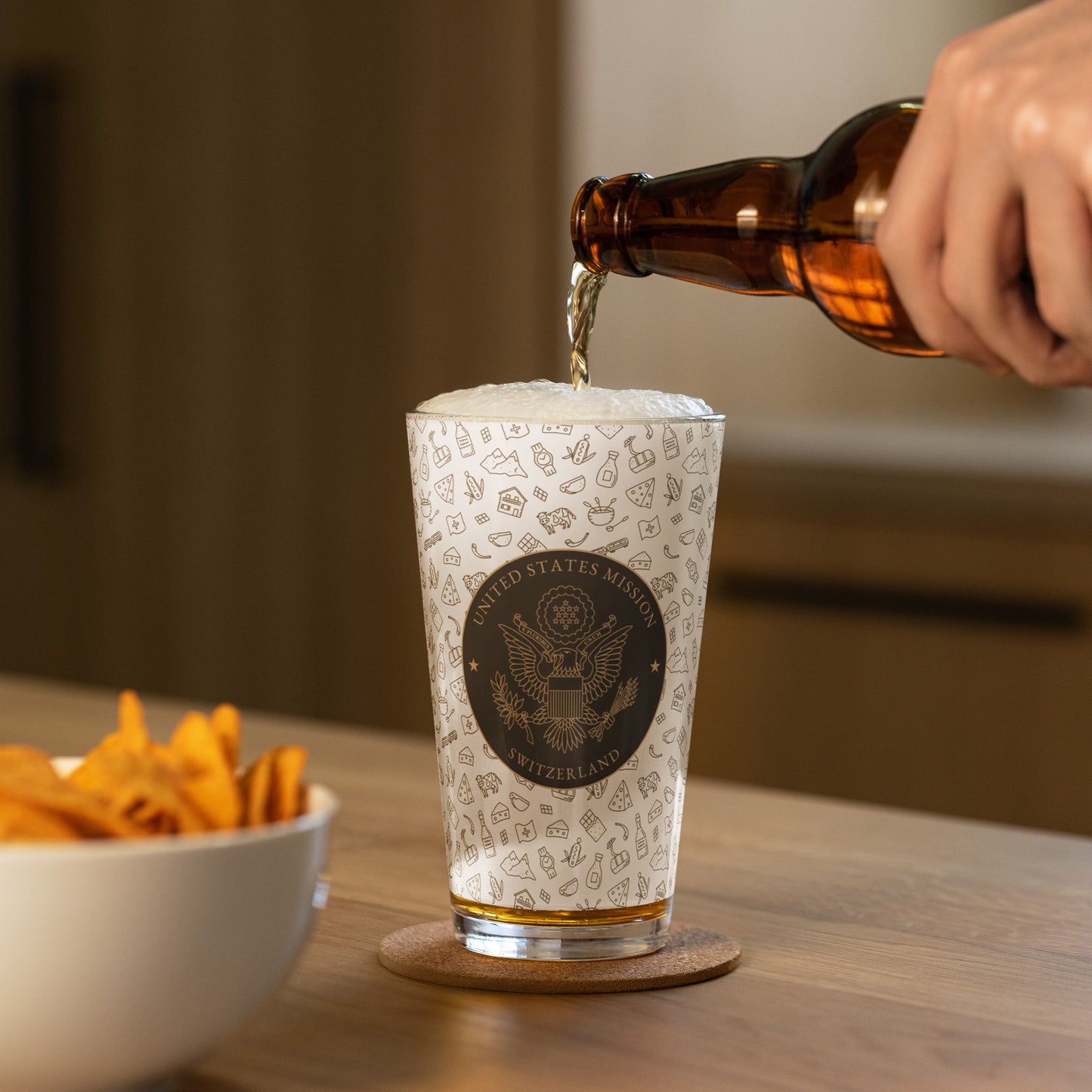 Shaker Pint Glass: Switzerland